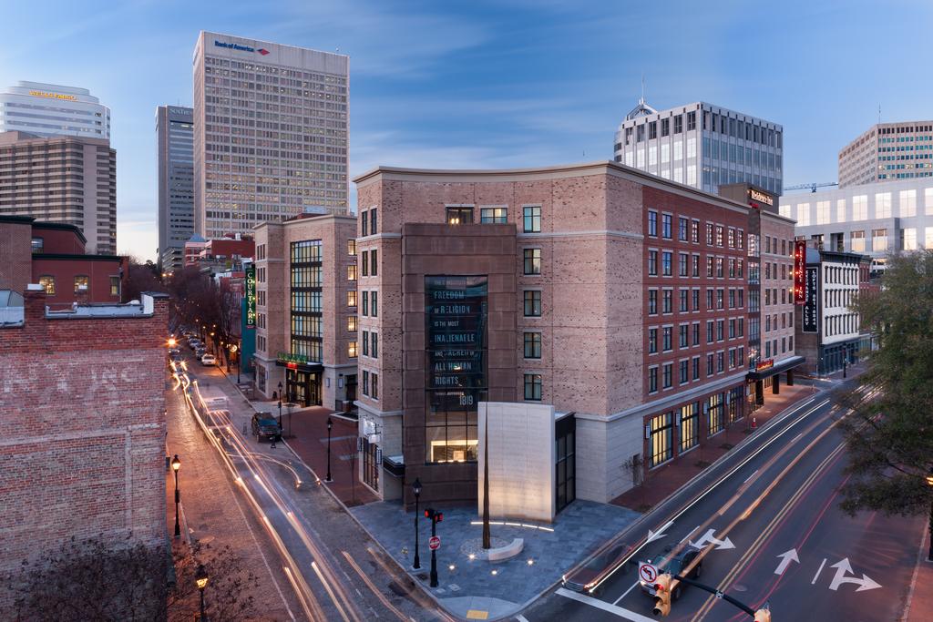 Courtyard by Marriott Richmond Downtown