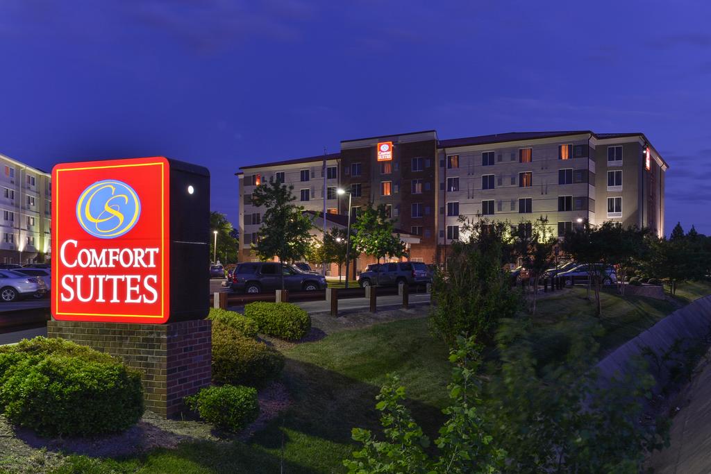 Comfort Suites - Virginia Center Commons