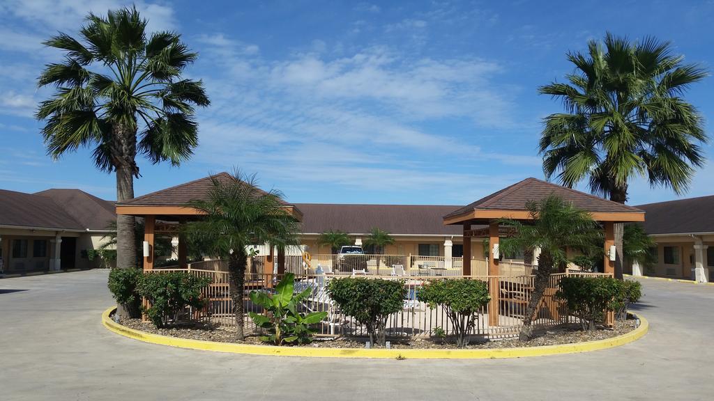 Los Fresnos Inn and Suites