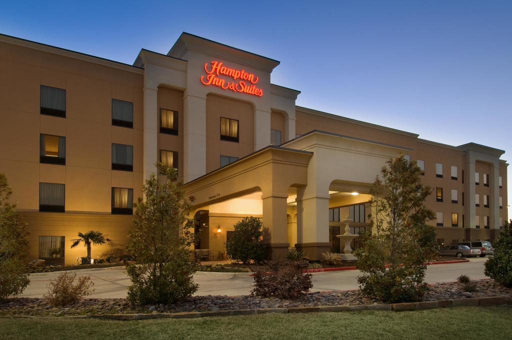 Hampton Inn and Suites Waco South