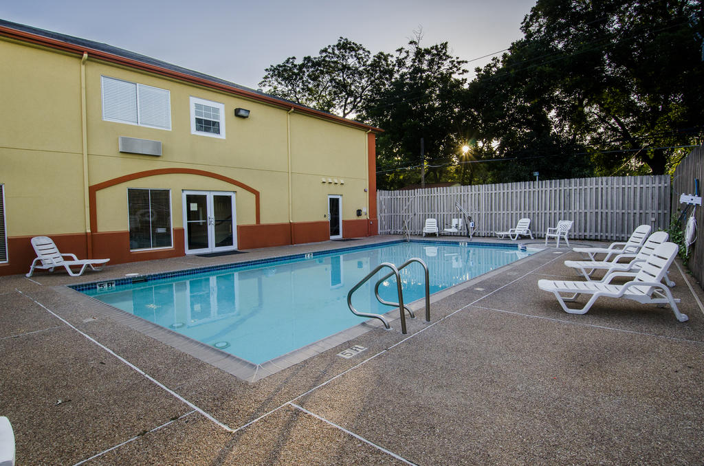 Red Roof Inn San Marcos