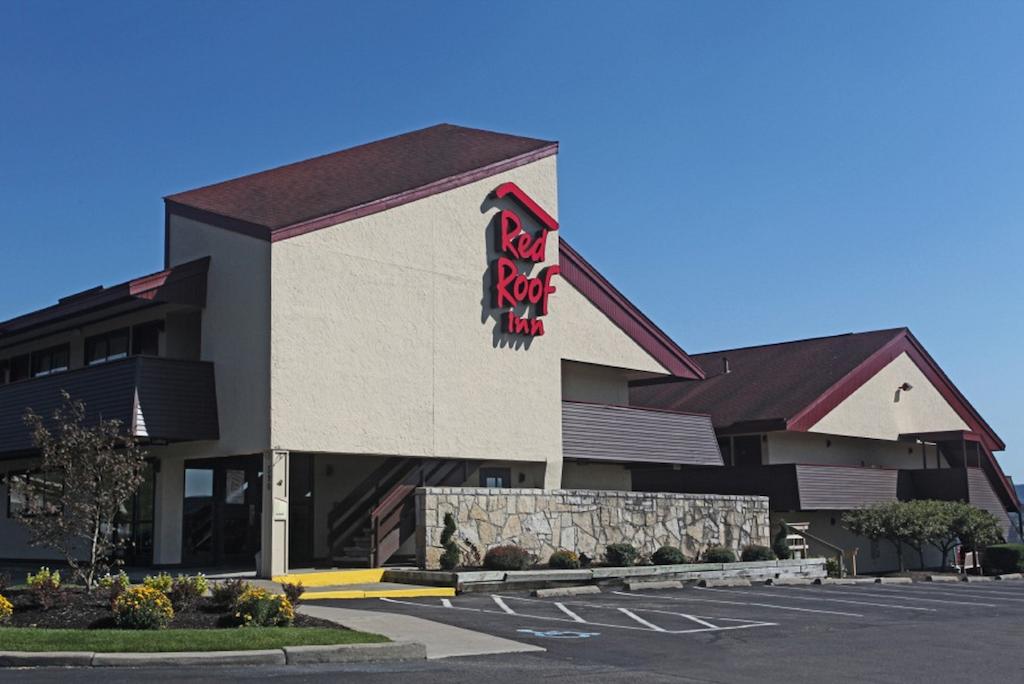 Red Roof PLUS University - Buffalo - Amherst