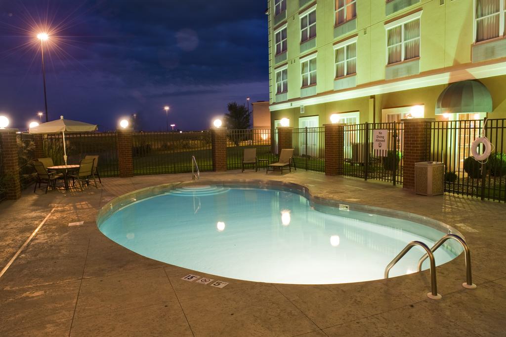 Country Inn and Suites By Carlson - Evansville - IN