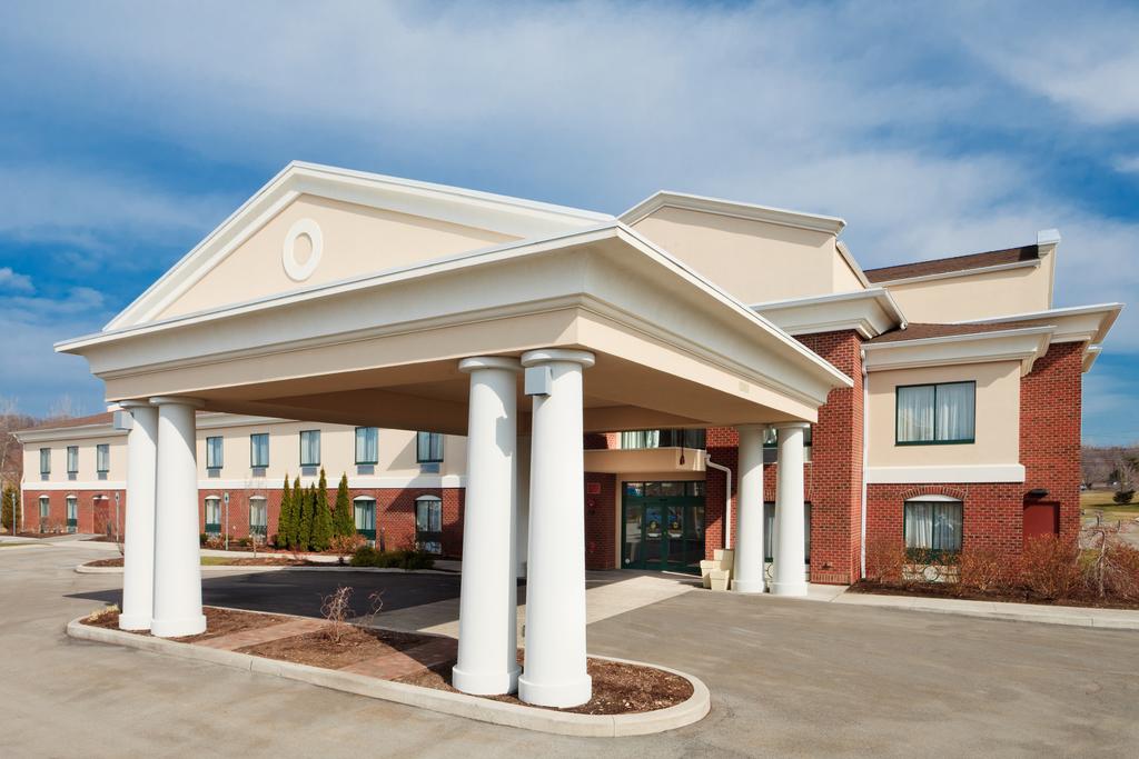 Holiday Inn Express Suites