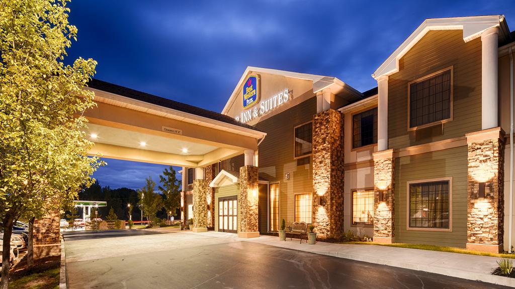 BEST WESTERN PLUS Victor Inn and Suites