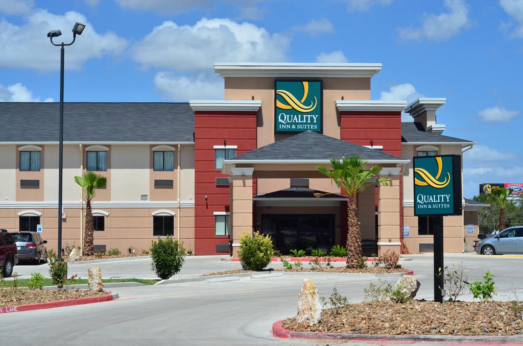 Quality Inn and Suites Kenedy