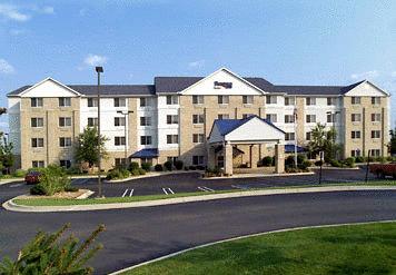 Fairfield Inn and Suites Detroit Livonia