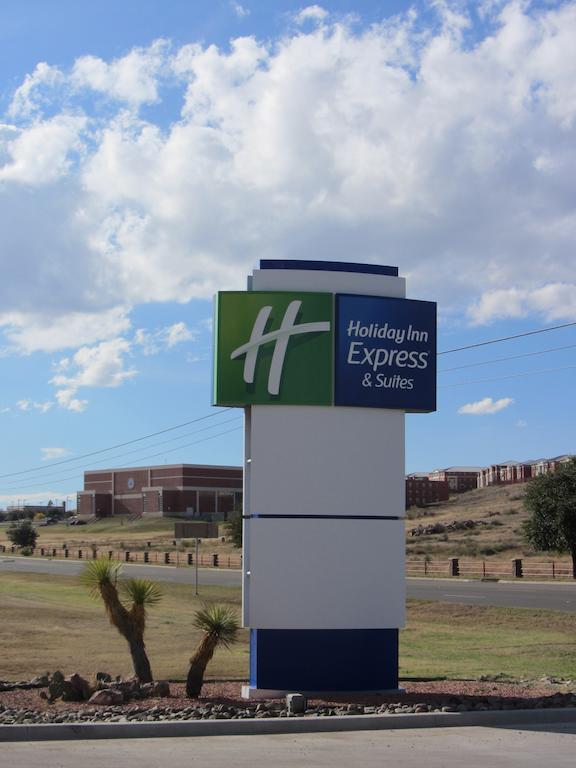 Holiday Inn Express Suites Alpine Southeast