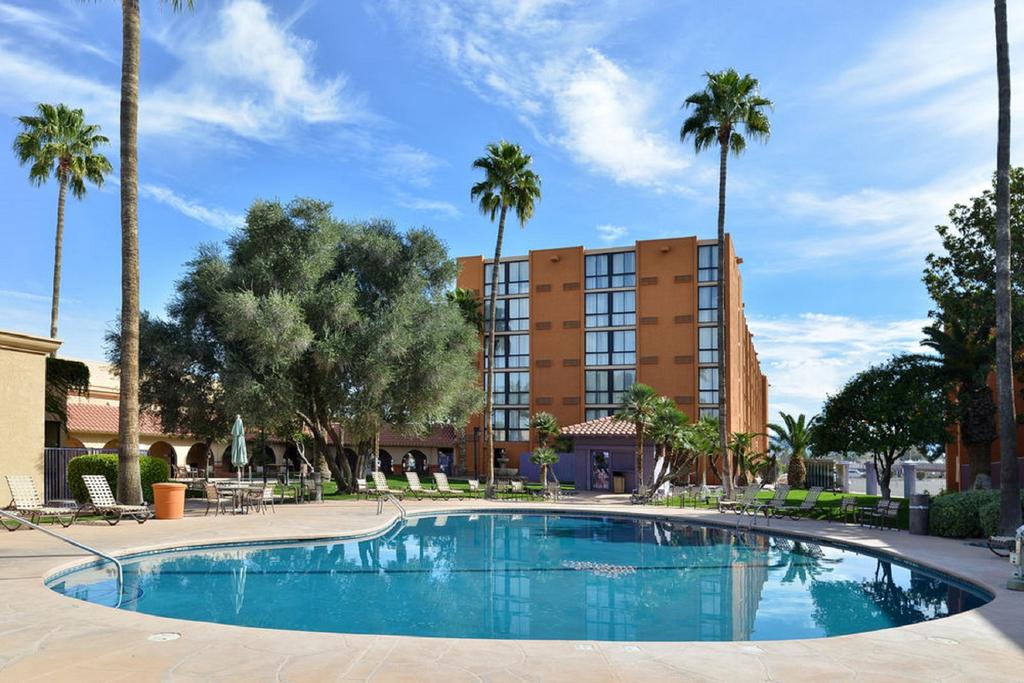 Radisson Hotel Tucson Airport