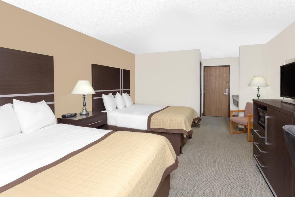 Baymont Inn and Suites Green Bay