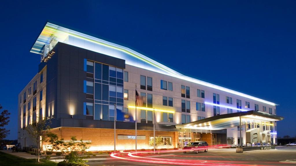 Aloft Green Bay