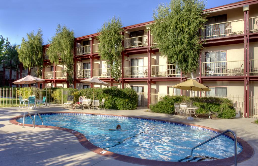 BEST WESTERN PLUS Humboldt House Inn