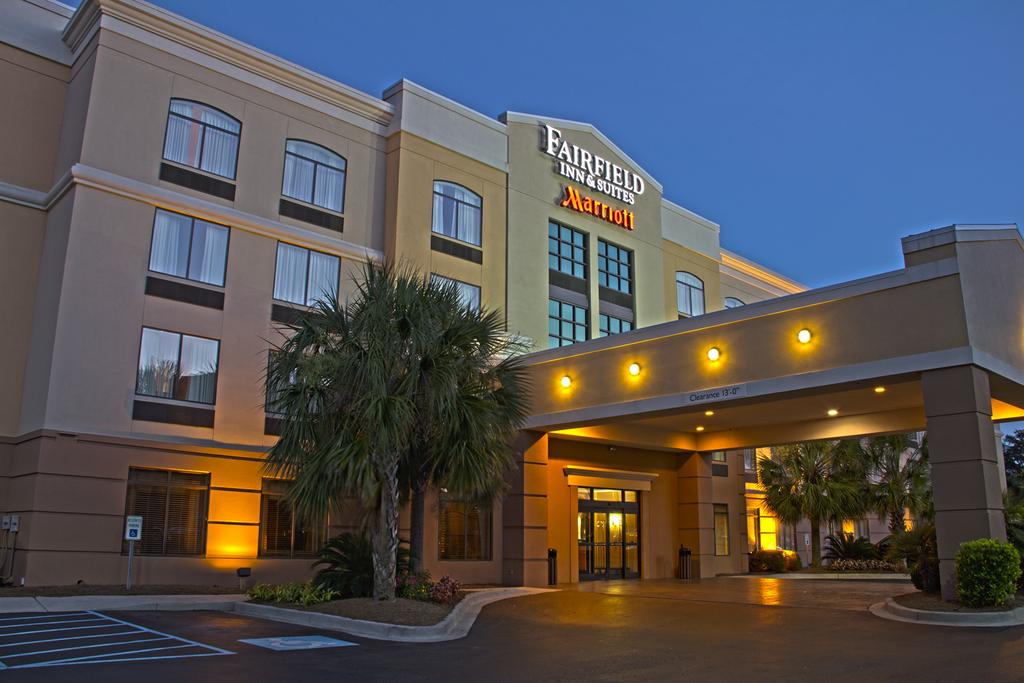 Fairfield Inn and Suites Charleston AirportConvention Center