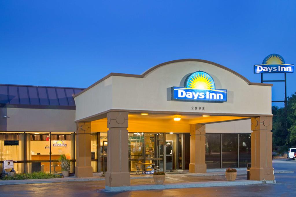 Days Inn Charleston Airport Coliseum