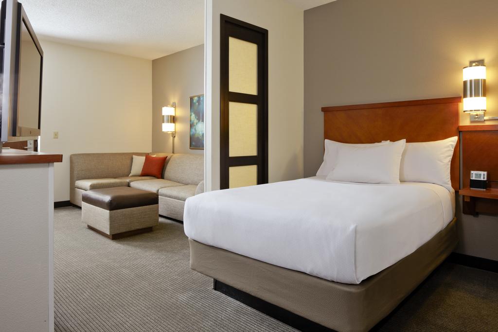 Hyatt Place Ontario Mills