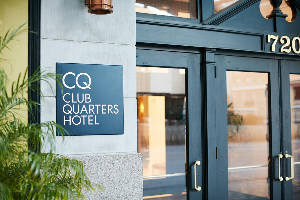 Club Quarters in Houston