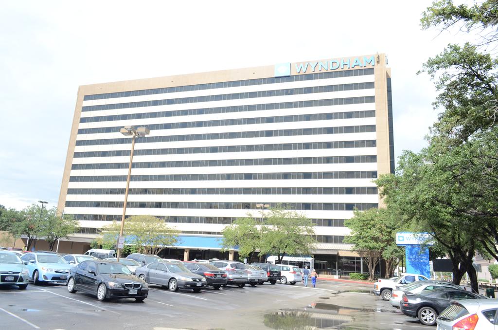 Wyndham Houston - Medical Center Hotel and Suites