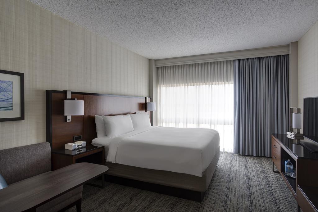 Houston Airport Marriott - George Bush Intercontinental