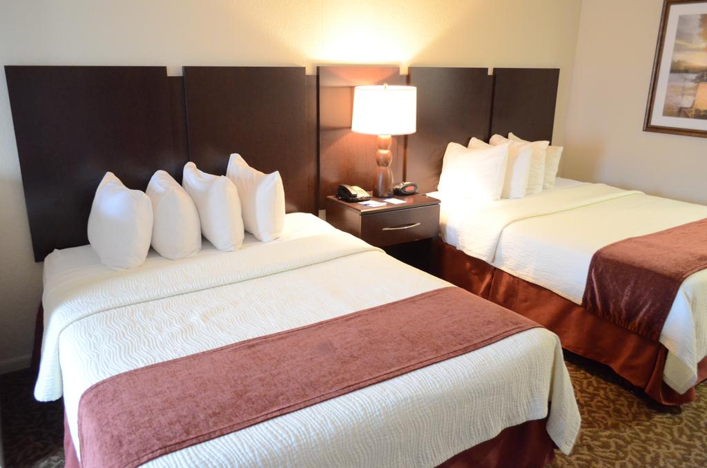 BEST WESTERN PLUS Westchase Mini-Suites