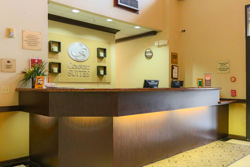 Comfort Suites Intercontinental Plaza