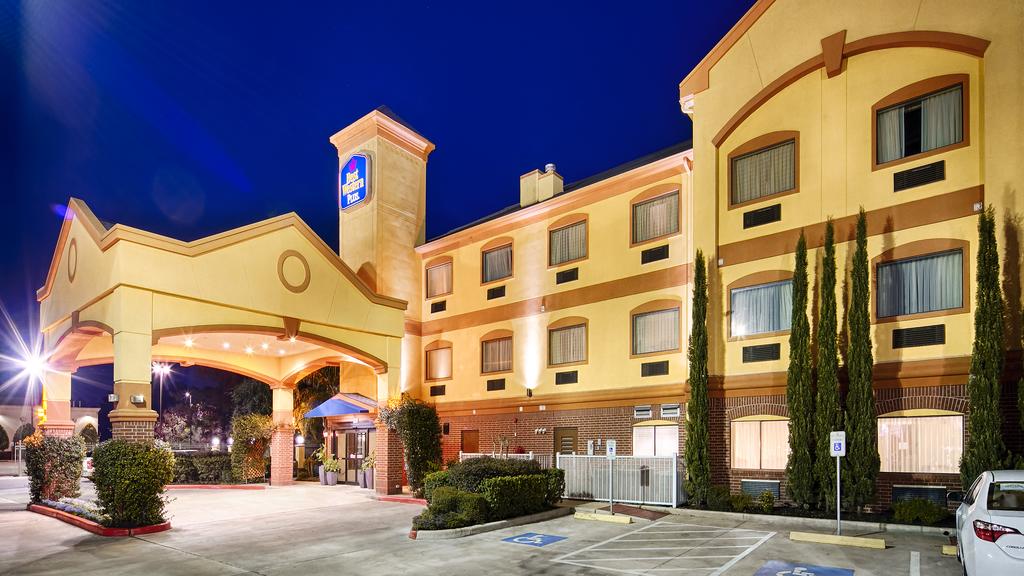 BEST WESTERN PLUS Sam Houston Inn and Suites