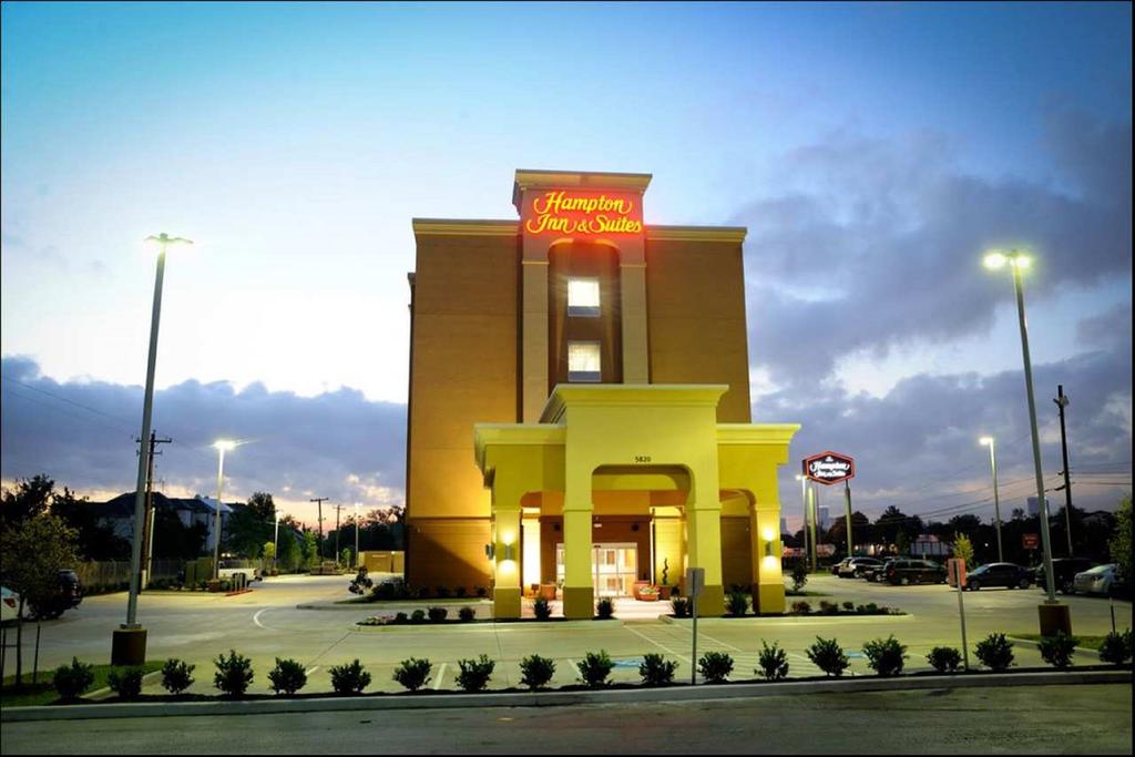 Hampton Inn and Suites Houston Central