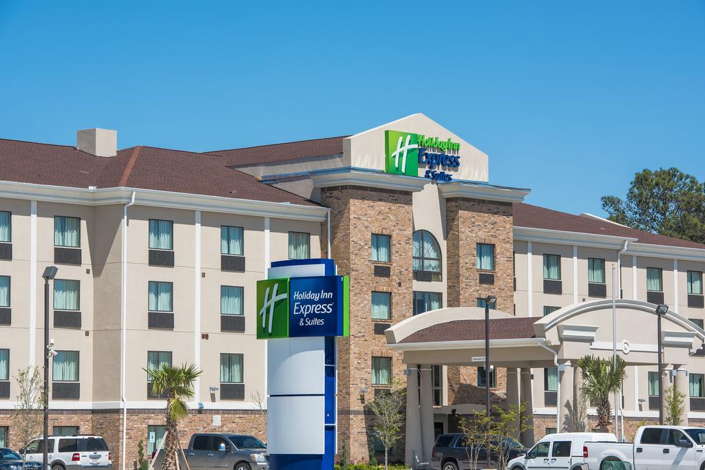 Holiday Inn Express and Suites Houston North - IAH Area