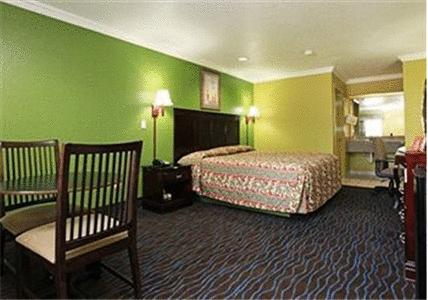 Econo Lodge Houston Hobby