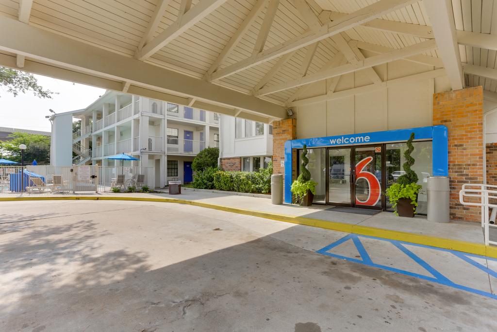 Motel 6 Houston West - Energy Corridor