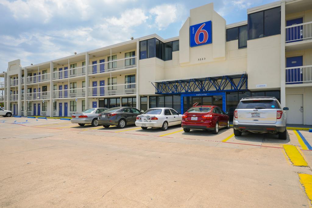 Motel 6 Houston NRG Park