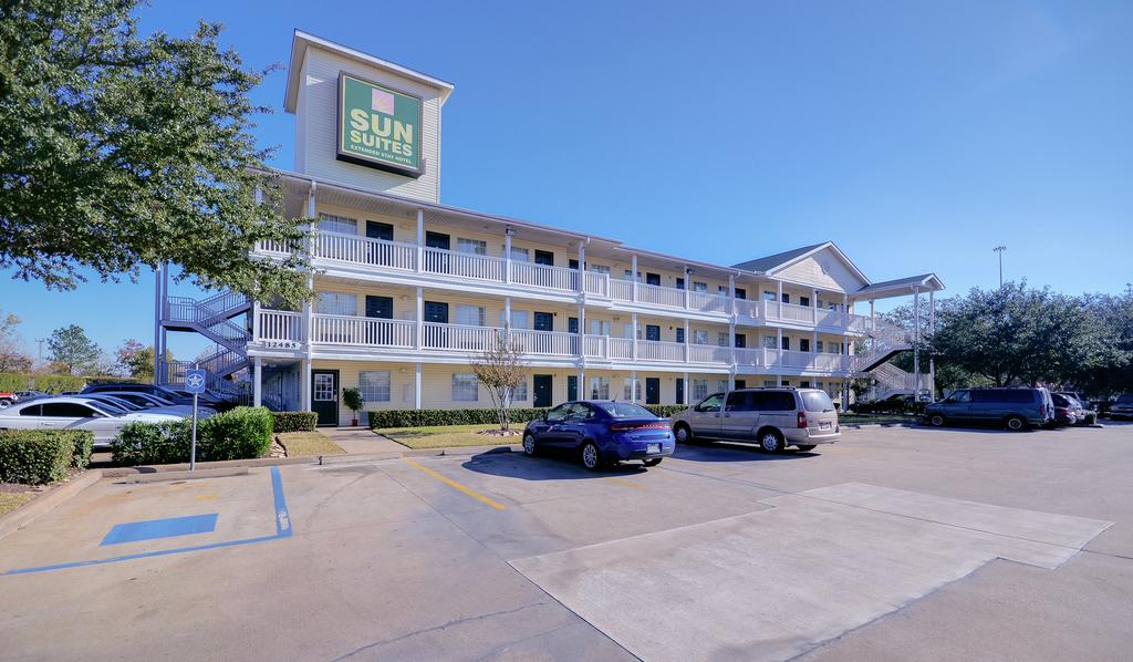 Sun Suites Clearlake