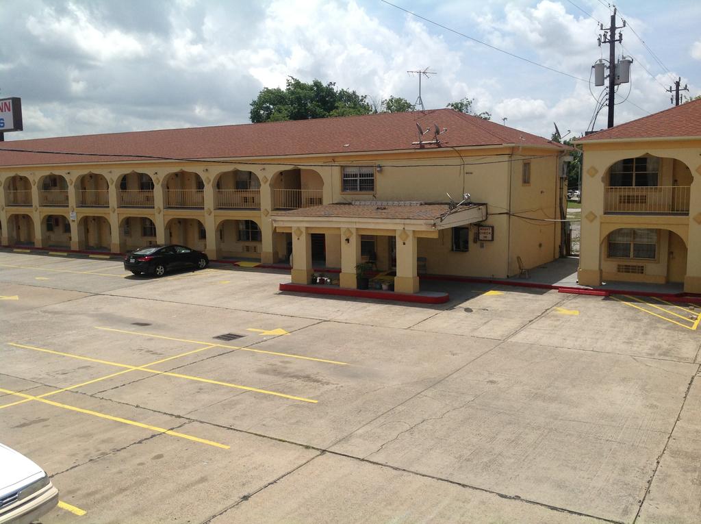 Guest Inn and Suites