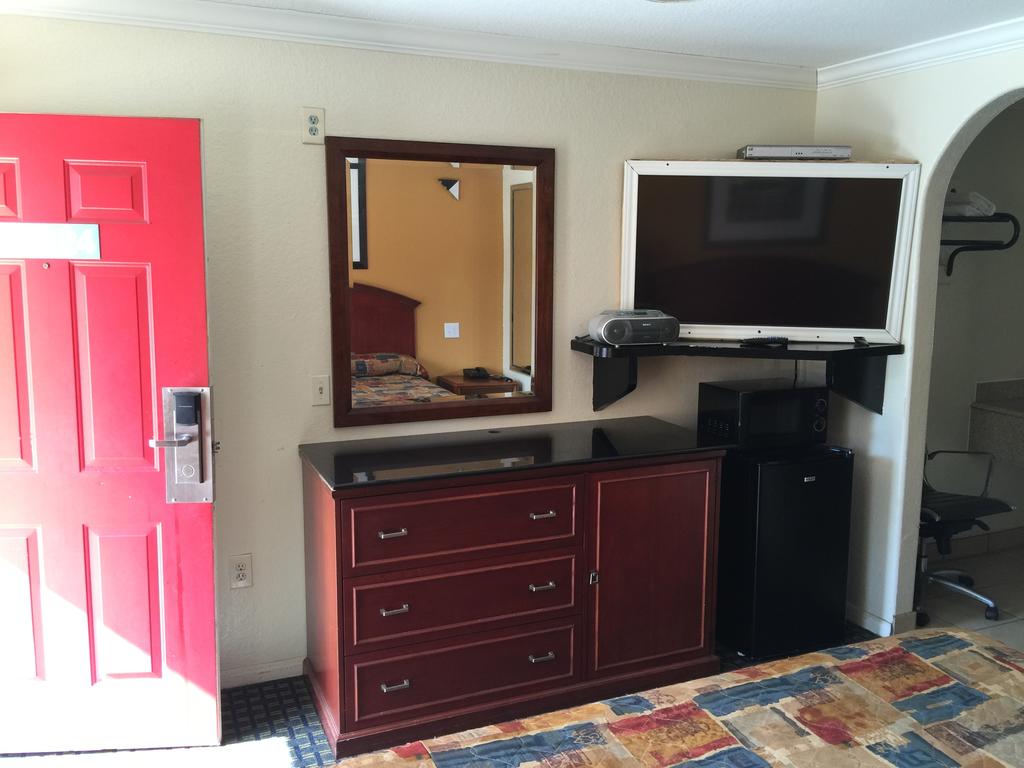 Regency Inn and Suites