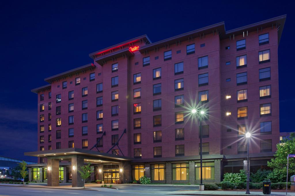 Hampton Inn and Suites Pittsburgh Downtown