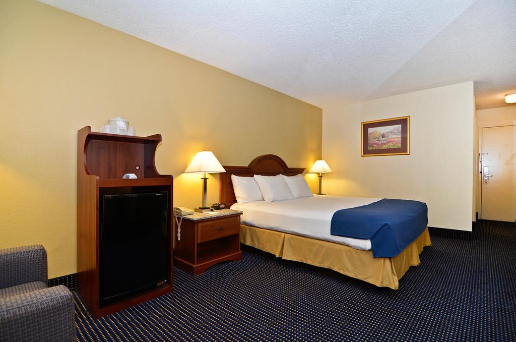 BEST WESTERN Yadkin Valley Inn and Suites