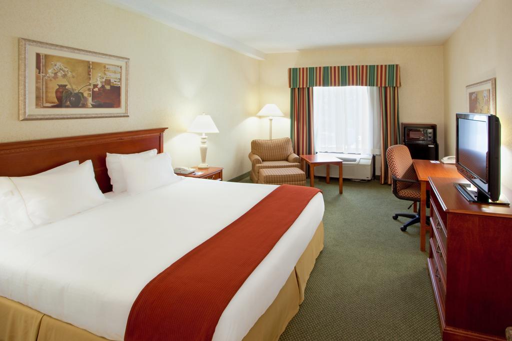 Holiday Inn Exp Mechanicsville