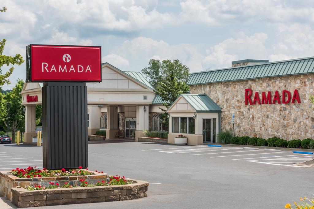 Ramada State College Hotel And Conference Center