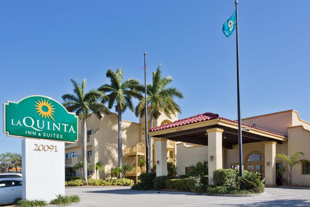 La Quinta Inn and Suites Ft Myers - Sanibel Gateway