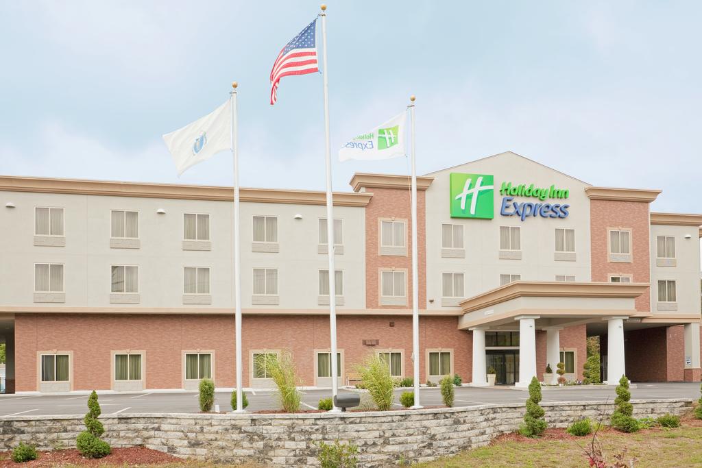 Holiday Inn Express Plainville