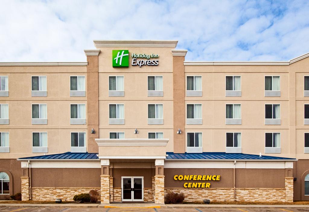 Holiday Inn Exp Hotel Suites