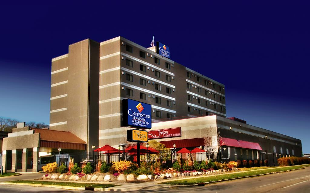 Centerstone Plaza Hotel Mayo