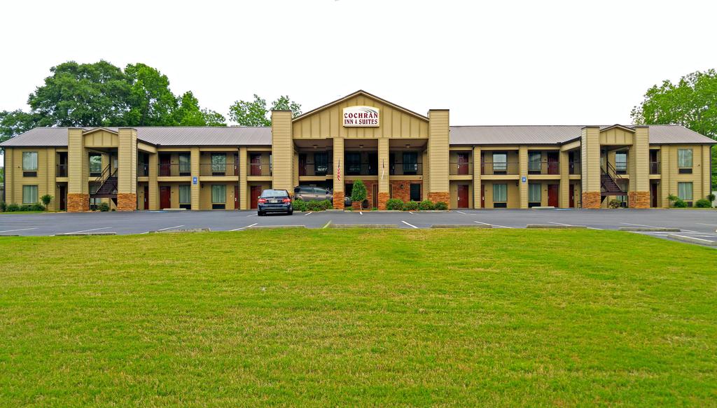 Cochran Inn and Suites