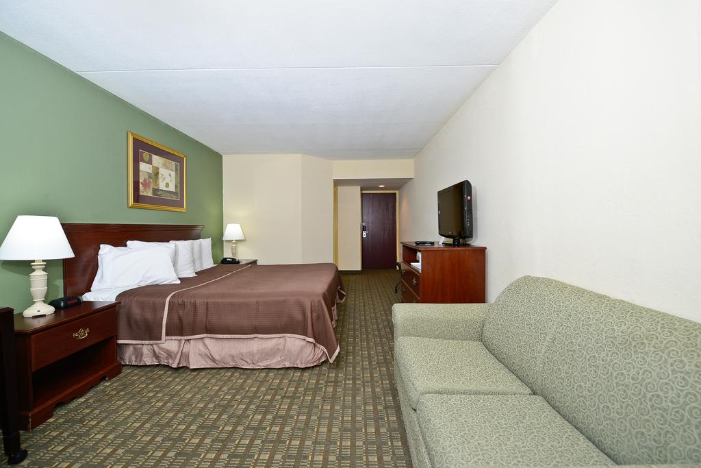 Howard Johnson Hotel Newark Airport