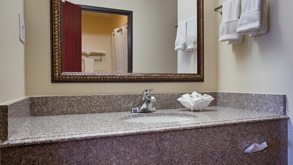 Best Western Greentree Inn and Suites