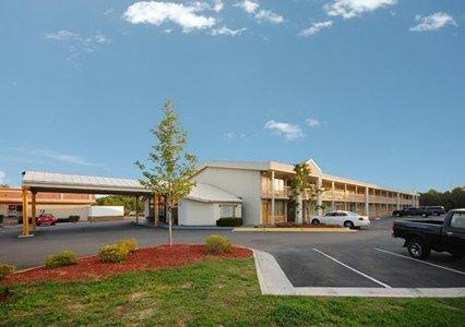 Quality Inn Fredericksburg near Historic Downtown