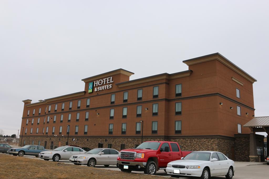 Astoria Hotel and Suites Minot