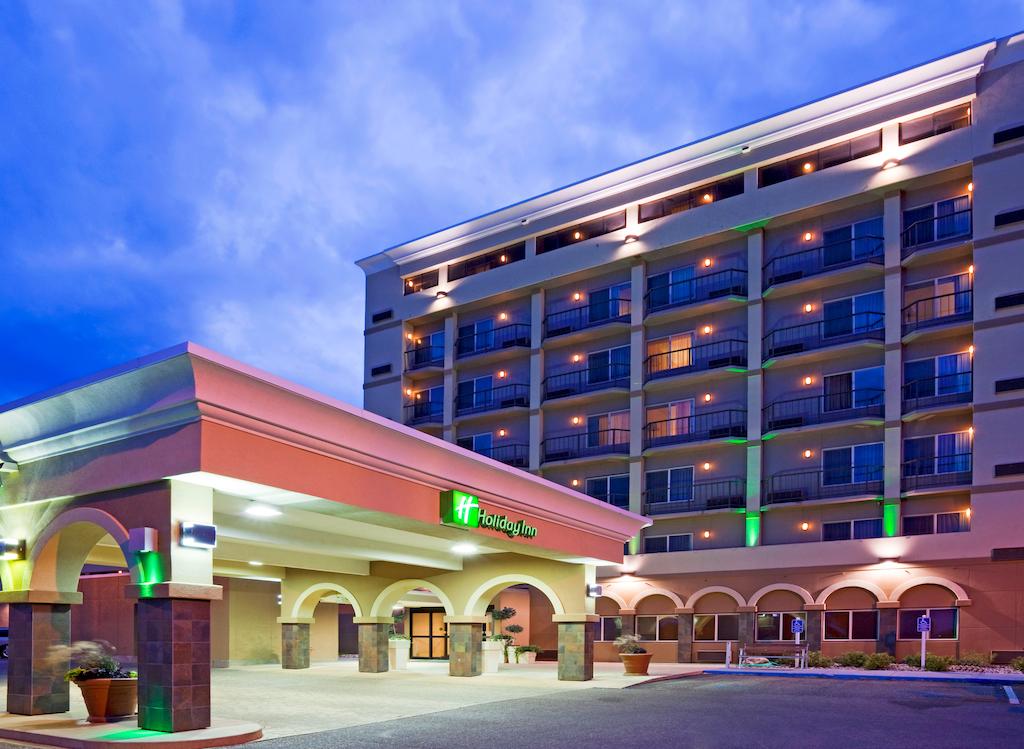 Holiday Inn Riverside Minot