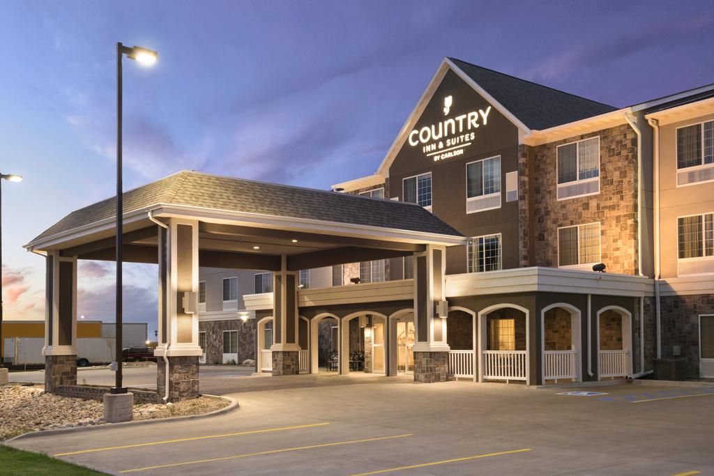 Country Inn and Suites By Carlson Minot ND