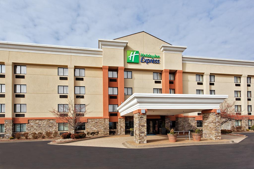 Holiday Inn Exp Ft Campbell