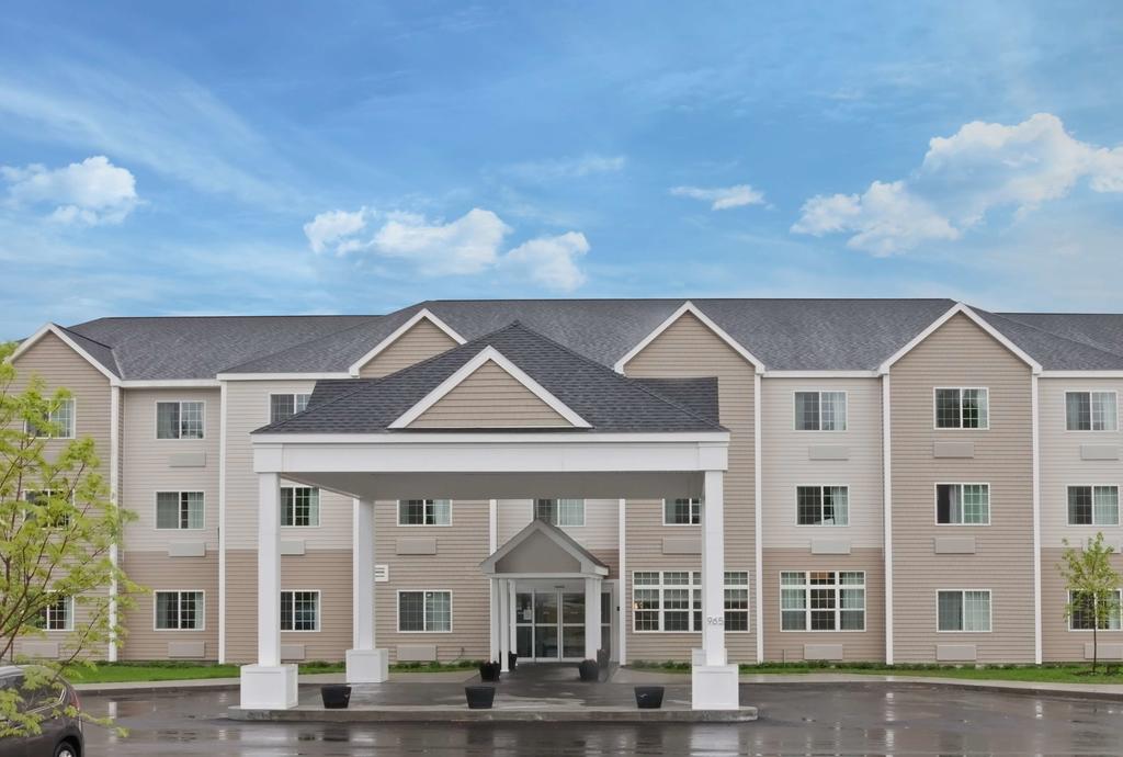 Microtel Inn and Suites by Wyndham Windham